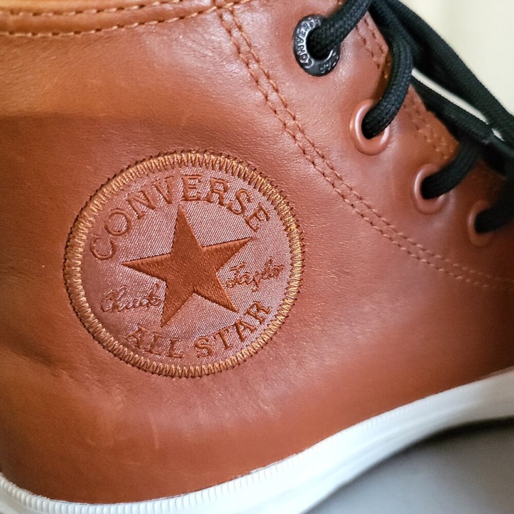 NWOT WATERPROOF LEATHER CONVERSE CHUCK TAYLOR HIGH TOPS UNISEX M-5 W-7 - Picture 6 of 11